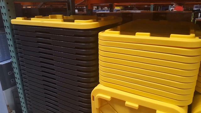 Costco! Heavy duty 27 Gallon Storage bins with yellow lids! $5.99!!! смотреть онлайн