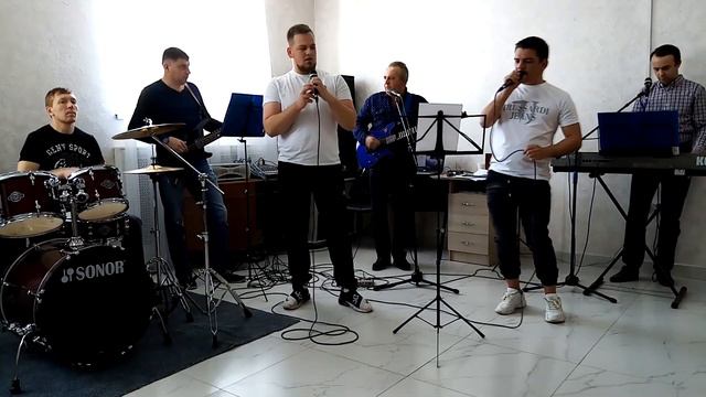 Давайте жить - Паскаль и С. Войтенко | ВИА Перекрёсток смотреть онлайн