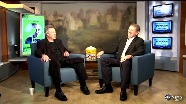 Christopher Walken Interview on 'Seven Psychopaths' Role, 'More Cowbell' SNL Sketch смотреть онлайн