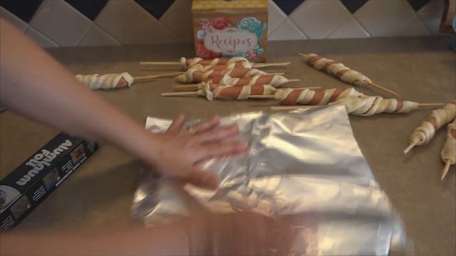 Сосиски в тесте на гриле. Вкусные рецепты семья Савченко смотреть онлайн