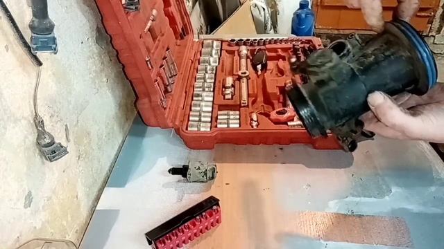 Рено Логан 1.4. Высокие обороты холостого хода. Ищу причину. смотреть онлайн