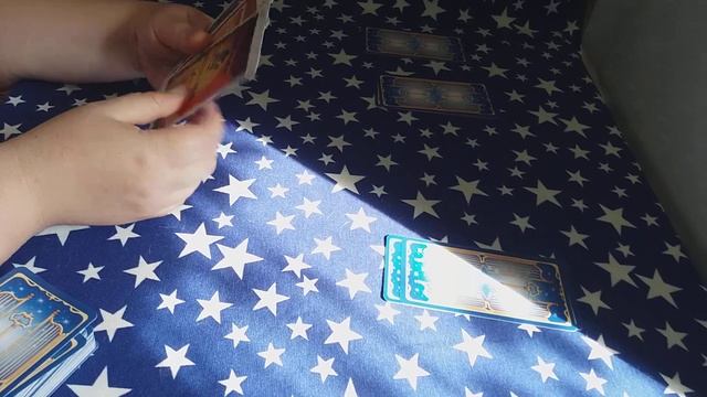 Что он думает обо мне сегодня его планы, мысли, действия в будущем Гадание на картах ТАРО онлайн, смотреть онлайн