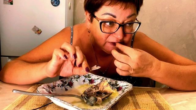 А БАШКА-ТО ГОРБУШИ КАКАЯ ВКУСНАЯ/ЖРУ СУП С БАШКОЙ ГОРБУШИ?/МУКБАНГ