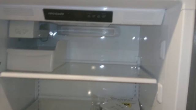 Frigidaire Professional 19 Cu. Ft. Refrigerator смотреть онлайн