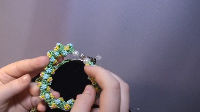 Комплект из бисера "Полянка" смотреть онлайн