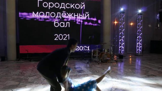 Танец Стиляги ....Дивногорсий техникум лесных технологий смотреть онлайн