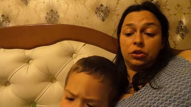 20190519 221525 Учим стихи перед сном (лоб ученика)