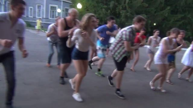 Анимашка Ильи Саяпина на опен-эйре Луна+КубА 27 06 2015 смотреть онлайн