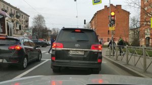 Может ли гражданин РФ купить новую машину в автосалоне в Белоруссии.