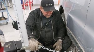 Рихтовка порога.Работа со споттером и вытяжными системами