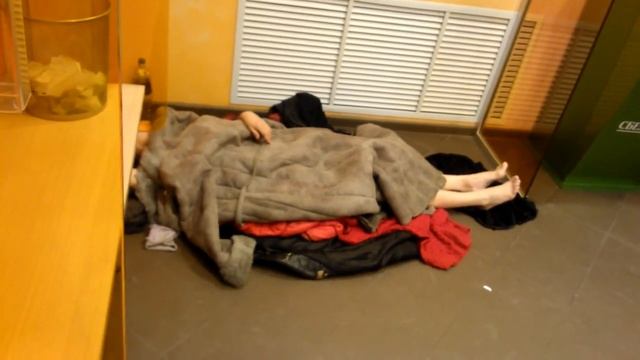 Где переночевать если тебя выгнали из дома смотреть онлайн