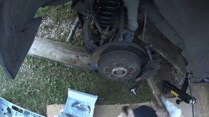 Замена задних тормозных колодок на Мерседесе ML350 W163