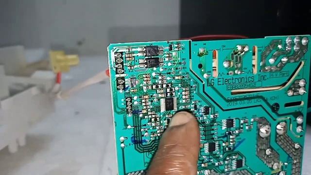 TUTORIAL DE REPARACIÓN DE MICROONDAS INVERTER LG // NO CALIENTA смотреть онлайн