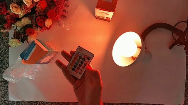 LED лампа меняющая цвет с Алиэкспресс смотреть онлайн