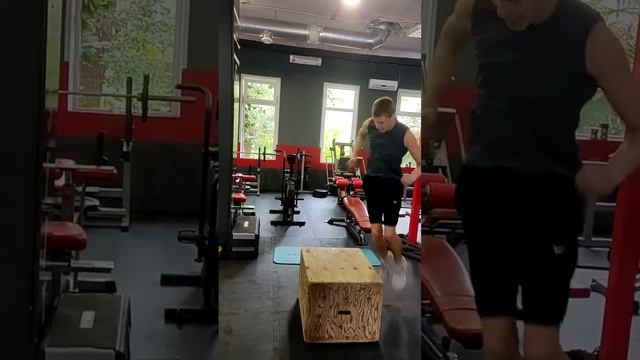 делали комплекс в спортзале