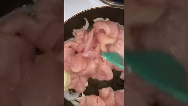 Самая вкусная паста! Фетучини с курицей и грибами! смотреть онлайн