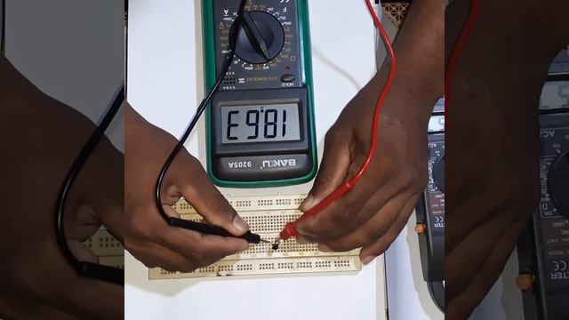 Transistor testing смотреть онлайн