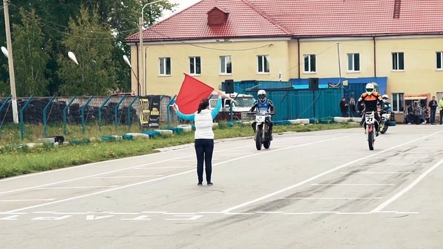Финальное видео RST 2016 года на скутерах, минимото, питбайках и Супермото - MotodaRT смотреть онлайн