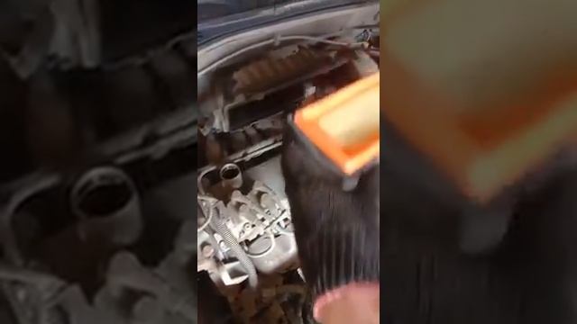 Замена масла в двигателе Renault Logan смотреть онлайн