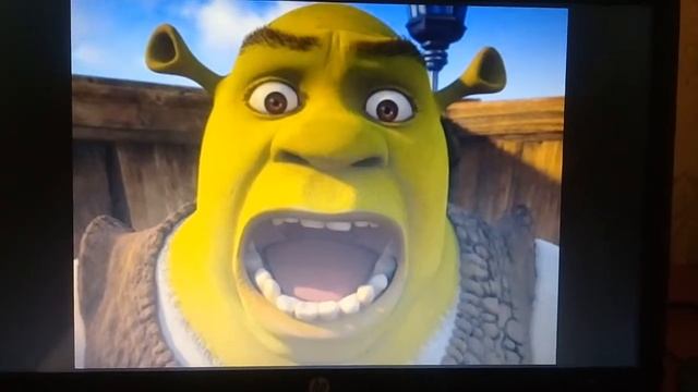 Кормлю Шрека хлебом смотреть онлайн