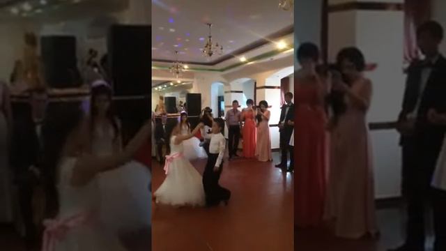 Поздравление от детей на свадьбе. смотреть онлайн