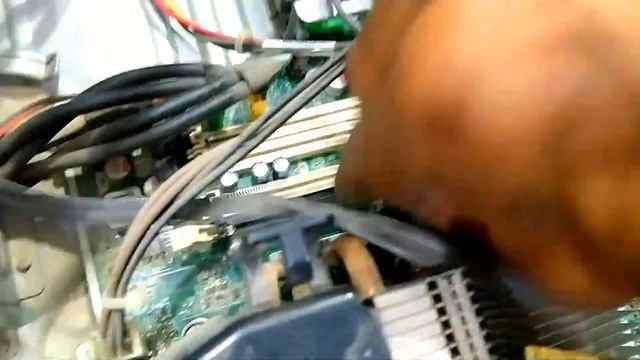 Hp (Computer) Red Light Beeps Black Screen NO Display All Gone In One Video - Expert TSC Free Tips смотреть онлайн