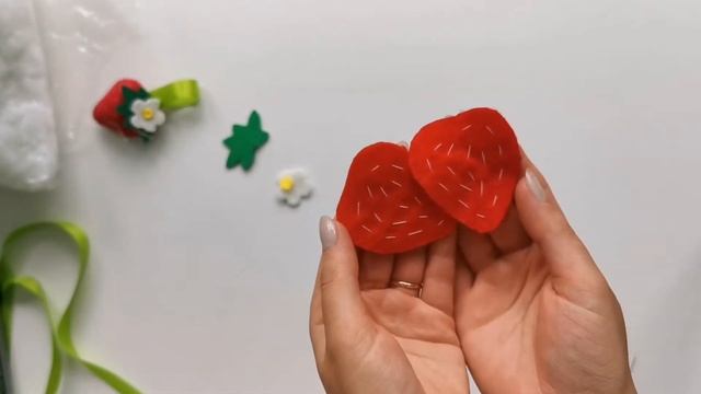 Как сшить игольницу из фетра за 30 минут. Мастер-класс "ФетрStories". Клубничная история смотреть онлайн
