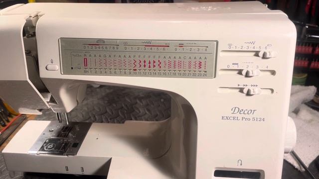 Player Piano Type Sewing Machine? Janome Decor Excel Pro 5124 Internals.Very Interesting (Video 309
