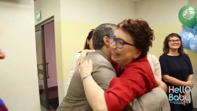 Организация встречи из роддома. Запуск шаров на выписку. Скрипач на выписку смотреть онлайн