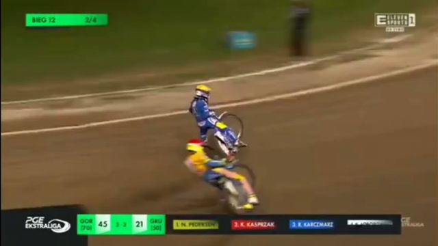 Kasprzak vs Pedersen!!Bieg 12 смотреть онлайн