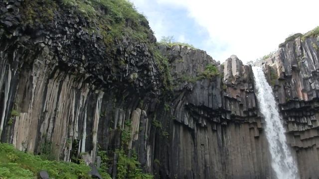 Svartifoss - Islanda смотреть онлайн