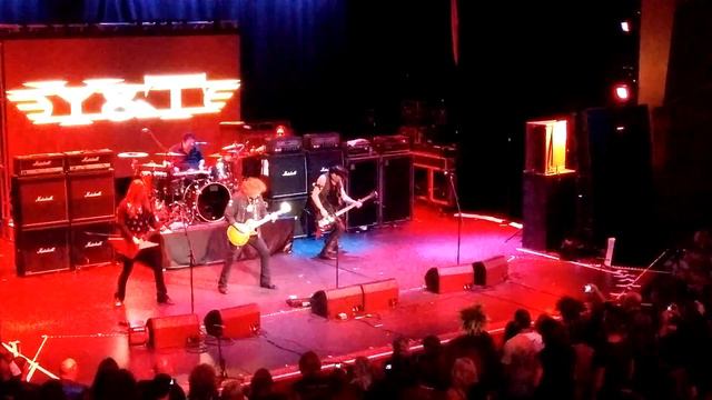 Y&T - Forever (MOR 2017) w/ Todd La Torre, Michael Sweet, Nathan James... смотреть онлайн