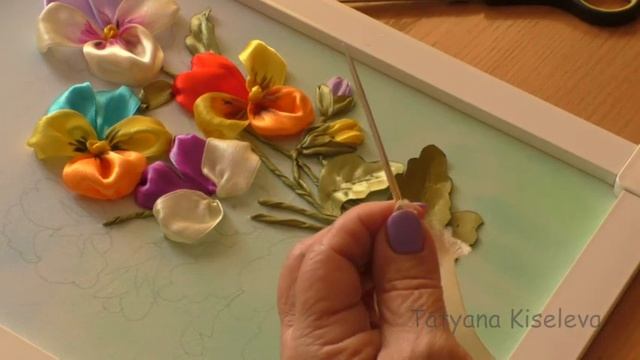 Вышивка лентами анютиных глазок по рисунку часть 1/Ribbon embroidery pansies смотреть онлайн