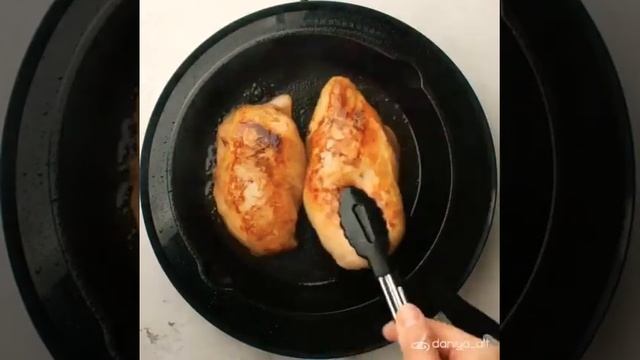 Боул с курицей и рисовой лапшой / Быстро и вкусно / Кухня / Рецепты смотреть онлайн