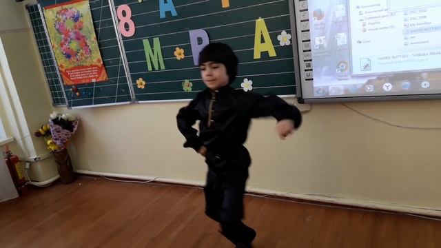 Лезгинка в исполнении первоклассника смотреть онлайн