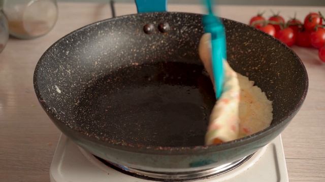 Когда остался рис с ужина | ЯИЧНЫЕ РОЛЛЫ на завтрак или перекус с собой смотреть онлайн