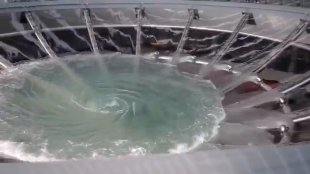 Уникальный фонтан-воронка смотреть онлайн