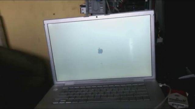 Ayuda! MacBook Pro A1226 Se Apaga La Pantalla.