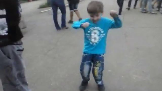 Брат танцует брейк смотреть онлайн