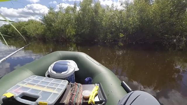 Рыбалка с лодки - открытие на малой речке, рыбалка на поплавок, кружки на щуку смотреть онлайн
