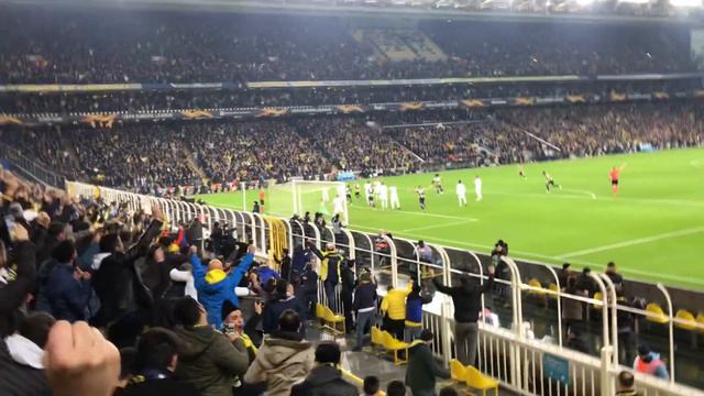 FENERBAHÇE ZENİT 1-0 | İSLAM SLİMANI GOL ANI TRİBÜN ÇEKİMİ смотреть онлайн