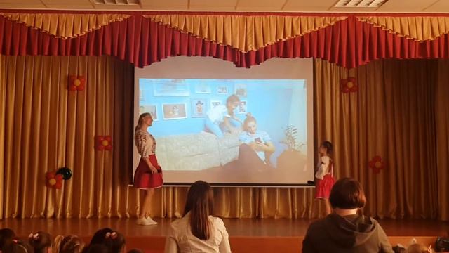 8 марта! Выступление в актовом зале. смотреть онлайн