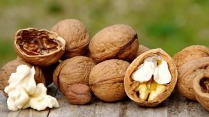 Какие орехи и чем помогают организму, и сколько их можно есть в сутки
