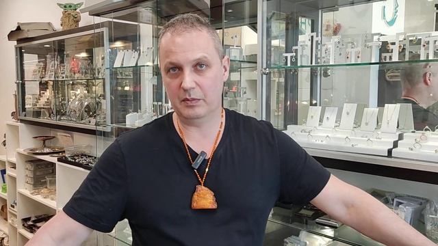 Драгоценные камни: янтарь. Цена, происхождение, подделка смотреть онлайн