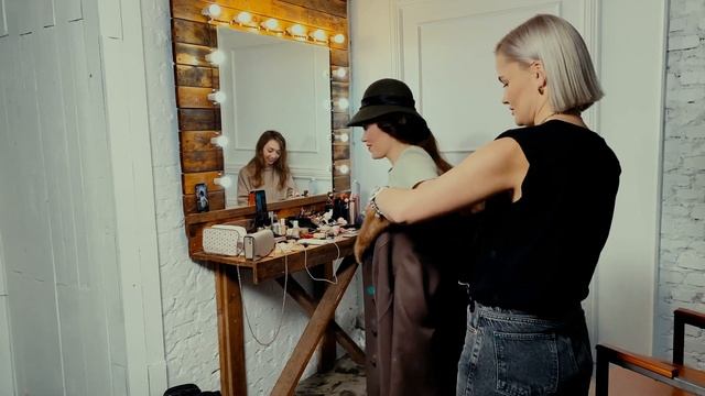 ФОТОСЪЕМКА ДВОЙНИКА АНДЖЕЛИНЫ ДЖОЛИ смотреть онлайн