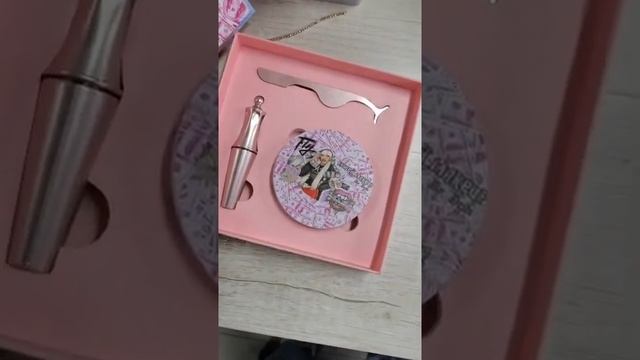 APPLY YOUR LASHES IN SECONDS! THE ALL NEW PINK METALLICA FLYUCCI MAGNETIC LASHES KITS AVAILABLE NOW смотреть онлайн