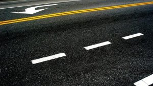 В каких случаях можно пересекать сплошную разметку без последствий