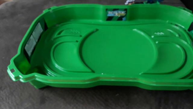 My first ever takara tomy bey! Unboxing + battles смотреть онлайн