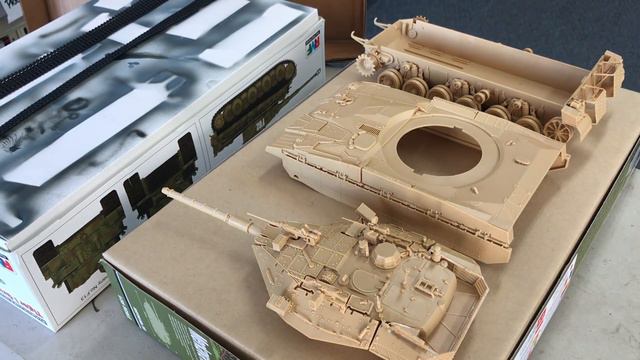 Building The Academy Models 1/35 Merkava II D