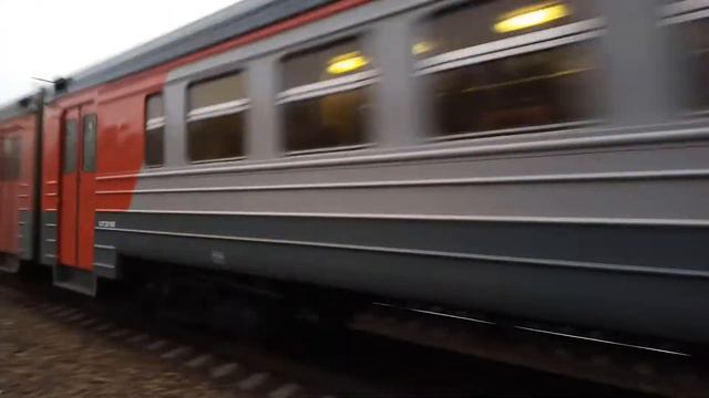 Электропоезд ЭД9МК-0100 сообщением Владивосток — Ружино. смотреть онлайн